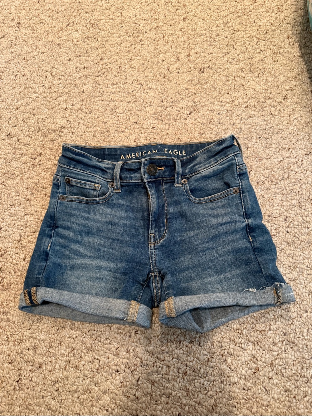 American Eagle Outfitters Women's Blue Denim Roll-Cuff Shorts